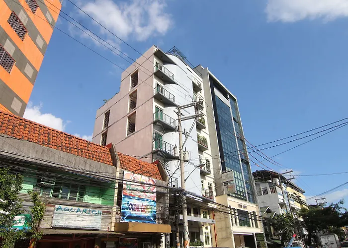 Orange Nest Hotel 3*