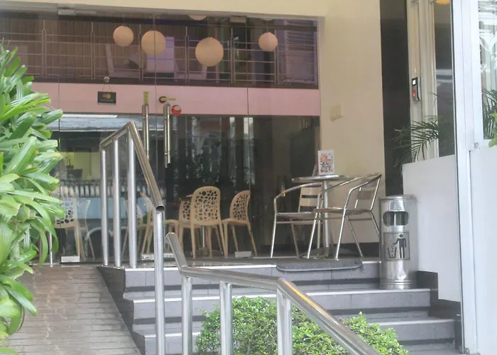 Orange Nest 3* Manila